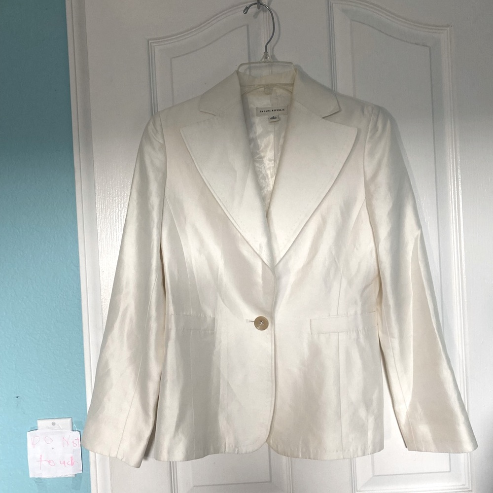 Banana Republic cream color jacket size 2